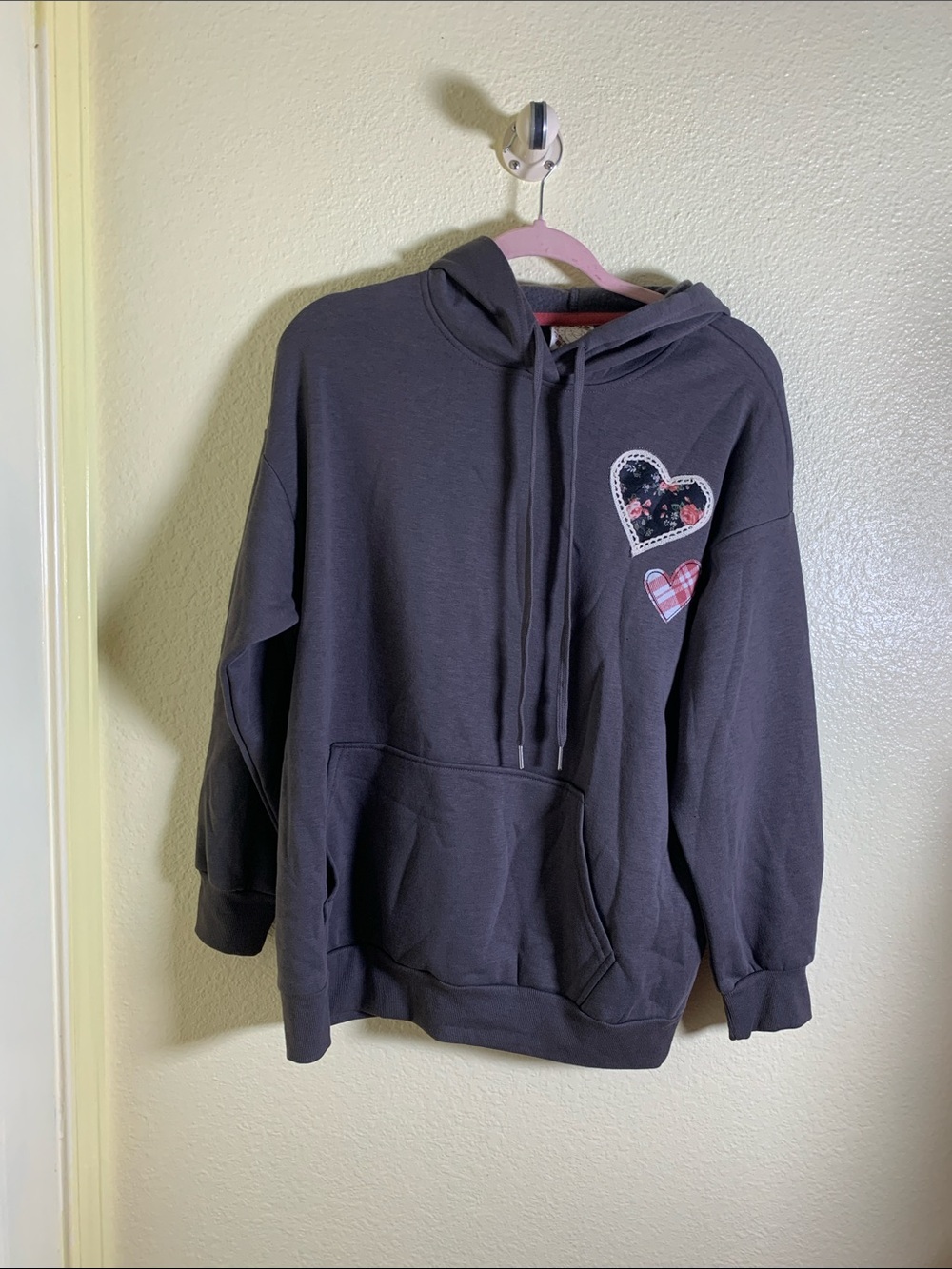 NWOT JS Women's Dark Gray Heart-Patch Hoodie Sweatshirt, Size M